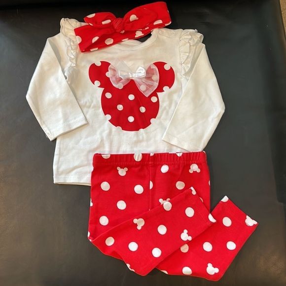 Disney Other - Mickey/Minnie outfit 6-9m NWOT